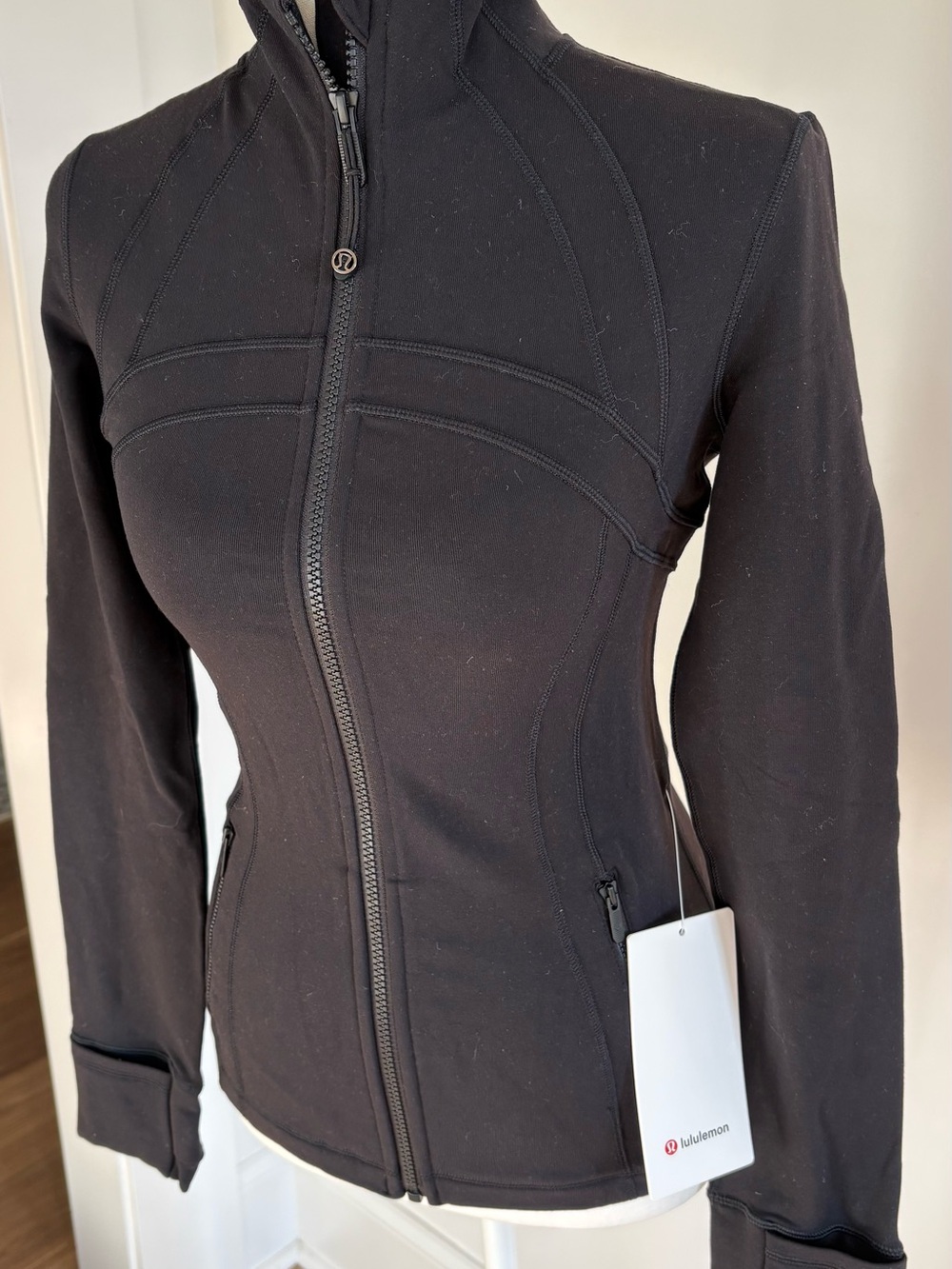 Lululemon Define Jacket Luon size 4 NWT
